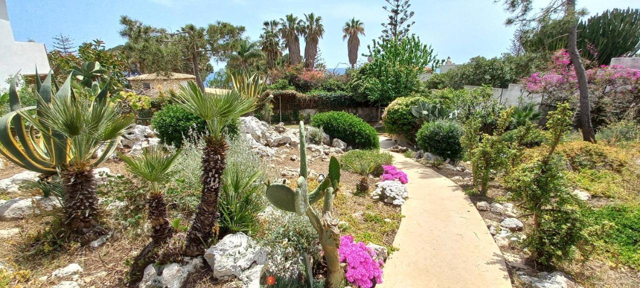 Villa A Due Passi Dal Mare Con Piscina à Fontane Bianche Extérieur photo