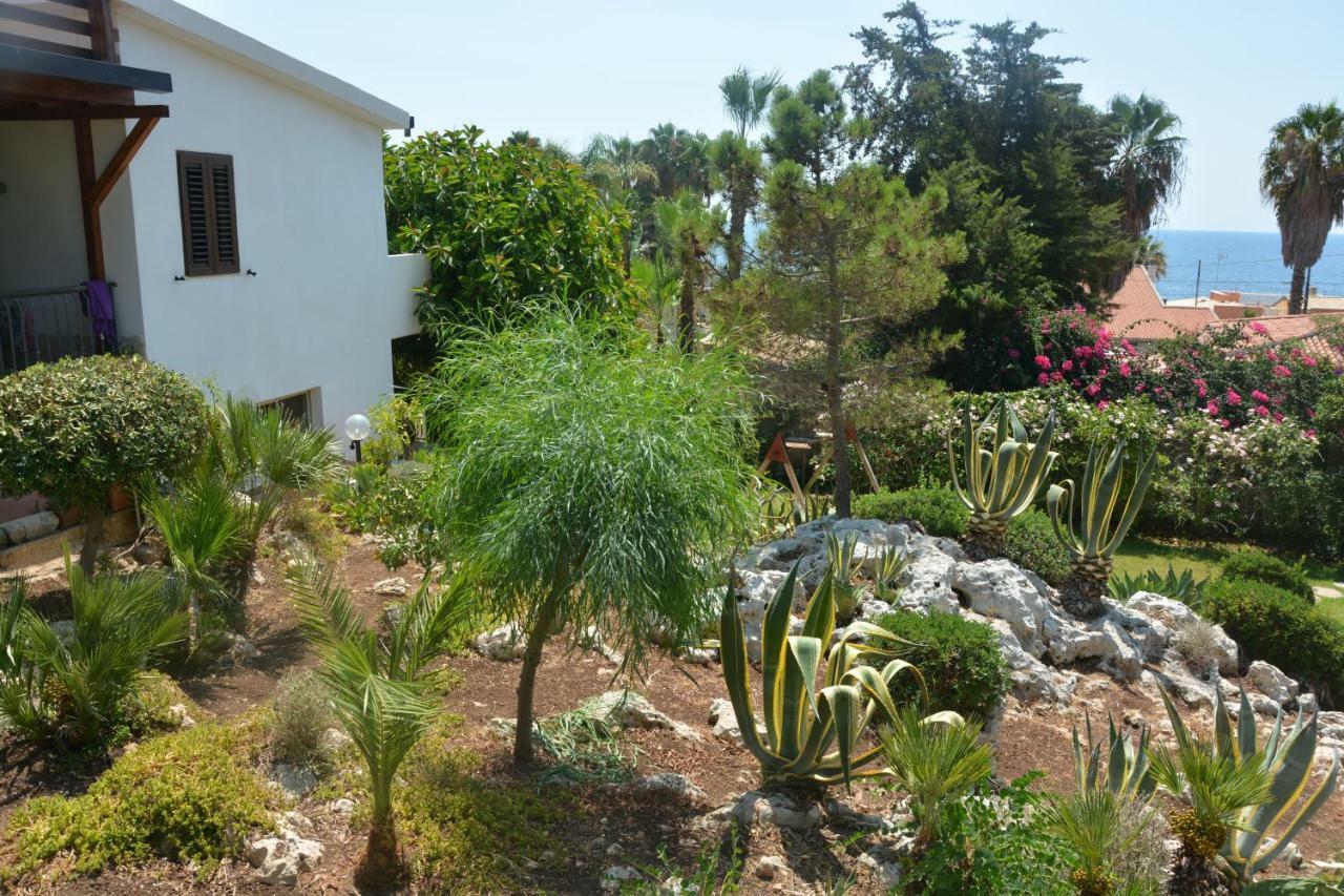 Villa A Due Passi Dal Mare Con Piscina à Fontane Bianche Extérieur photo